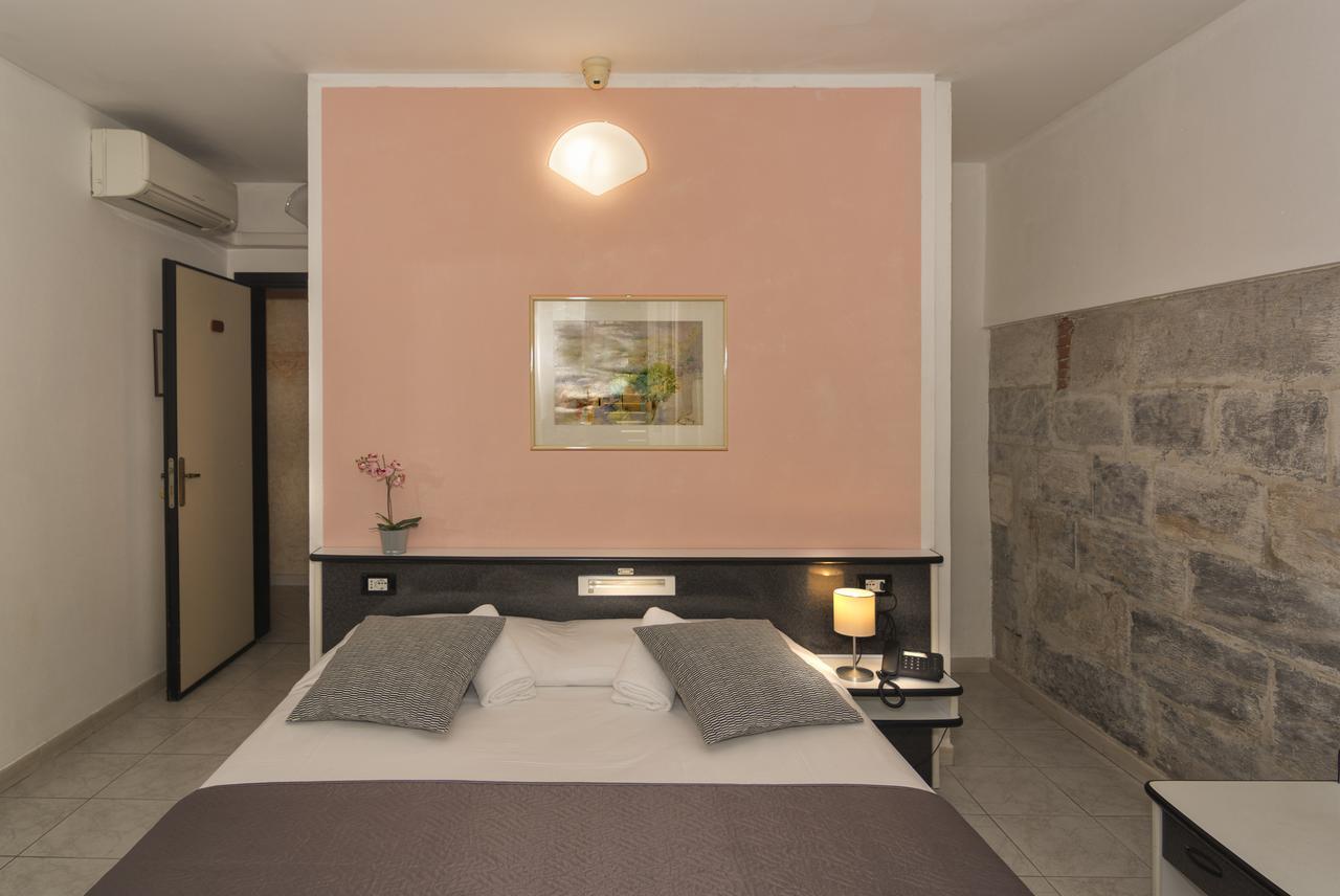 Hotel Amalfitana Pisa Dış mekan fotoğraf